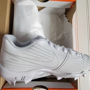 Nike baseball cleats NEW IN BOX